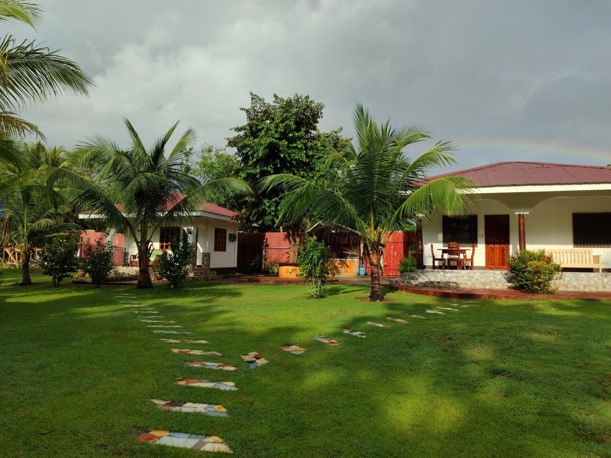 E&N Paradise Island Resort Siquijor Eksteriør bilde