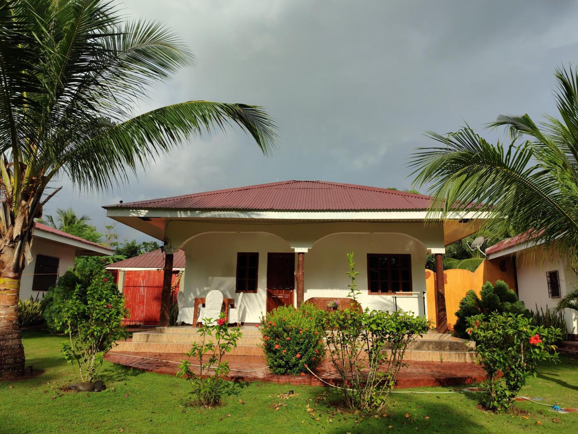 E&N Paradise Island Resort Siquijor Rom bilde