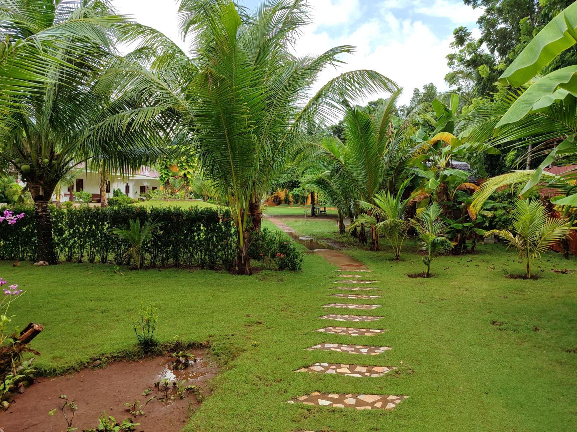 E&N Paradise Island Resort Siquijor Rom bilde