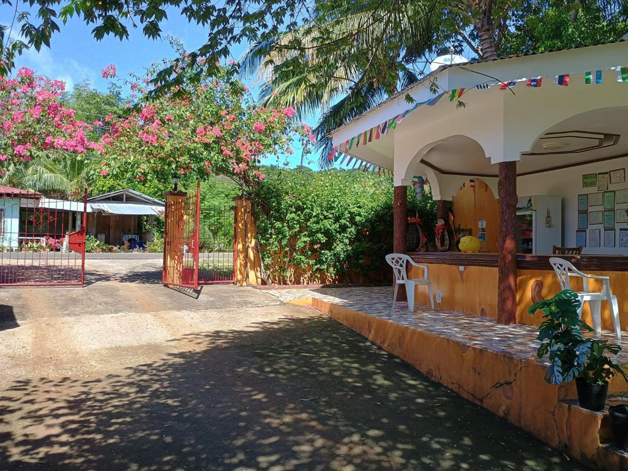E&N Paradise Island Resort Siquijor Eksteriør bilde
